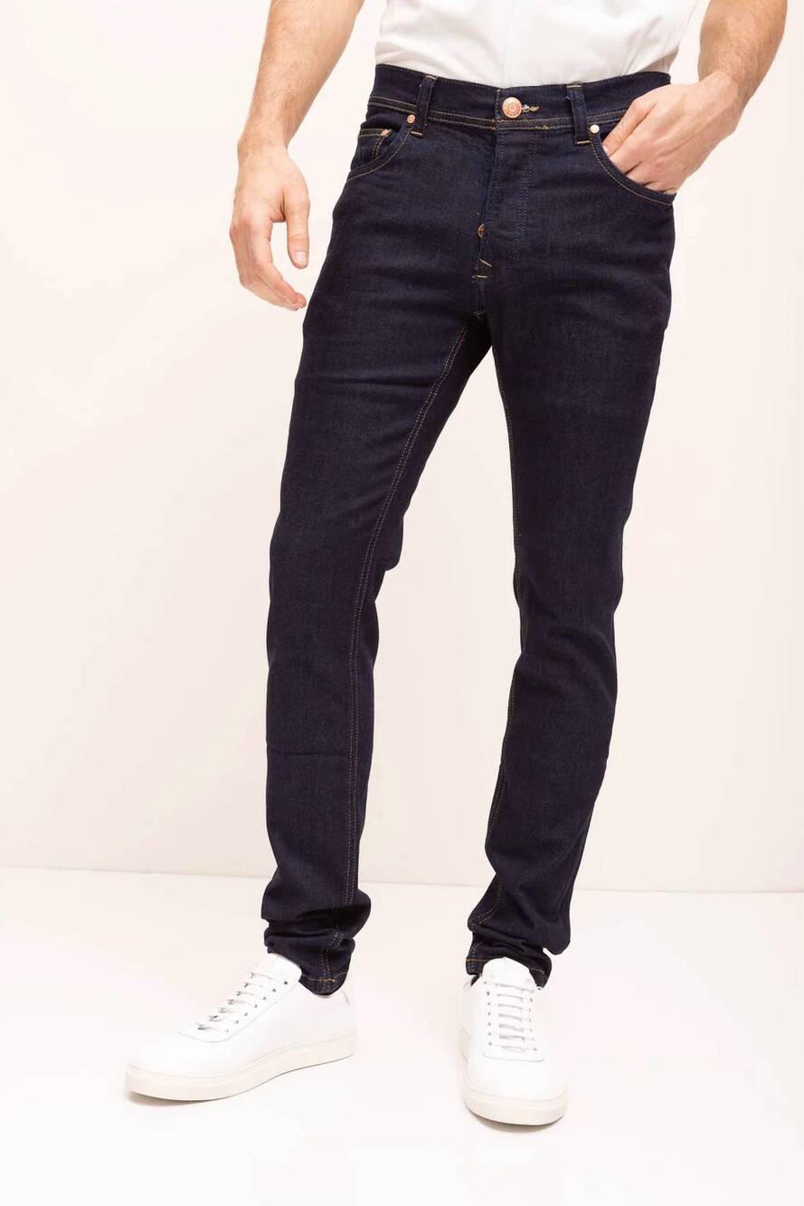 NEW RON TOMSON men's slim fit tapered ankle jeans in dark blue